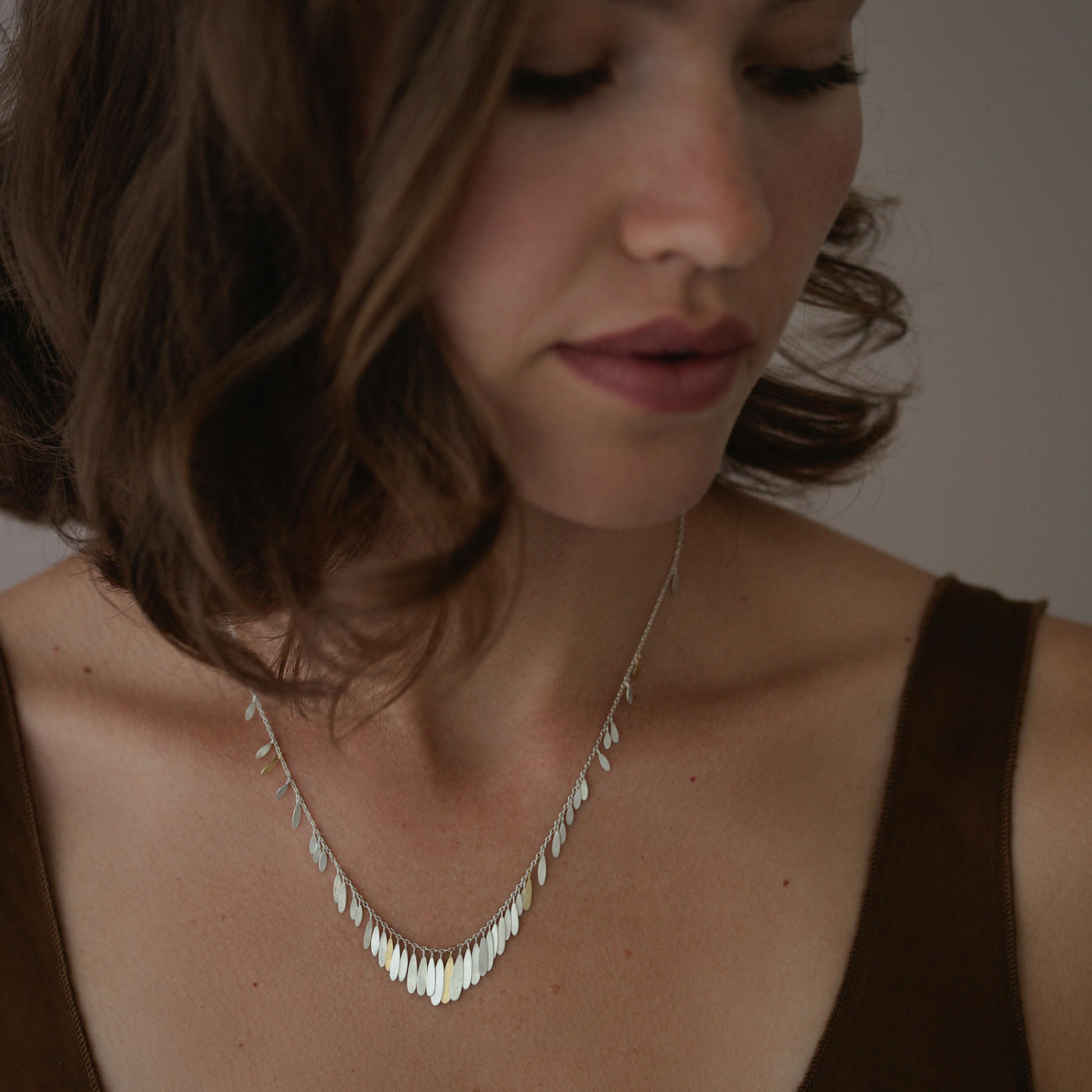 Sia Taylor MN12 SG Silver Daisy Necklace 3