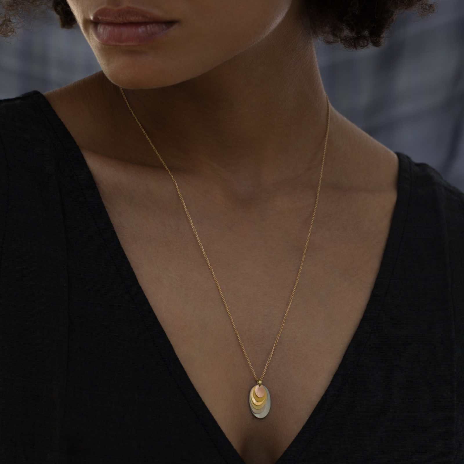 Sia Taylor FN7 RAIN Rainbow Gold Necklace M