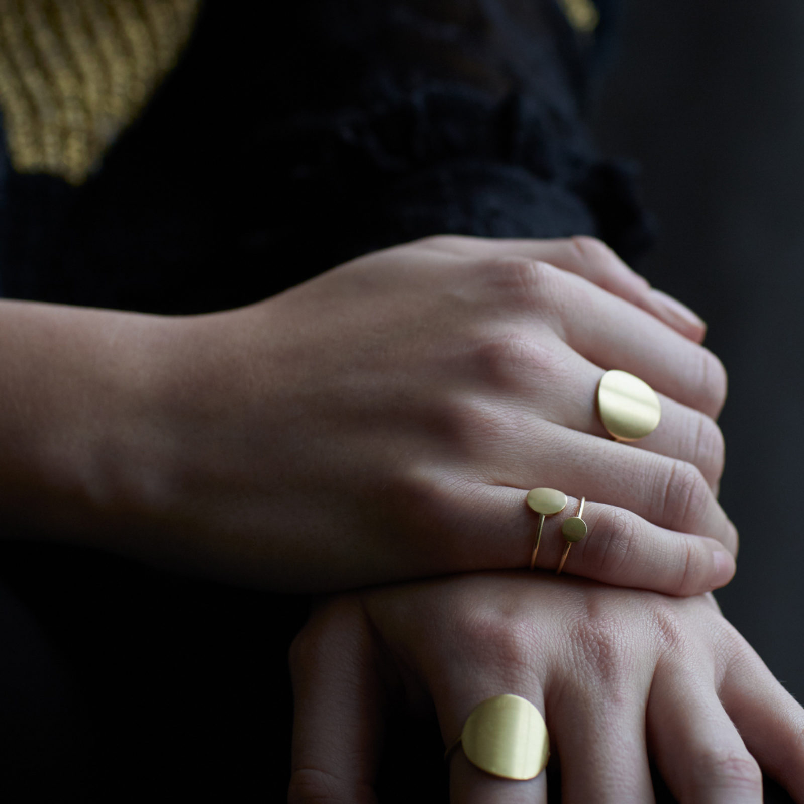 Sia Taylor KR2 Y Yellow Gold 8mm Moon Ring M