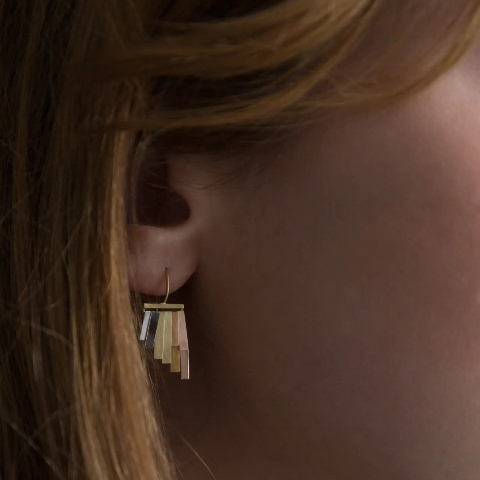 Sia Taylor KE33 RAIN Rainbow Gold Tiny Rainfall Earrings M