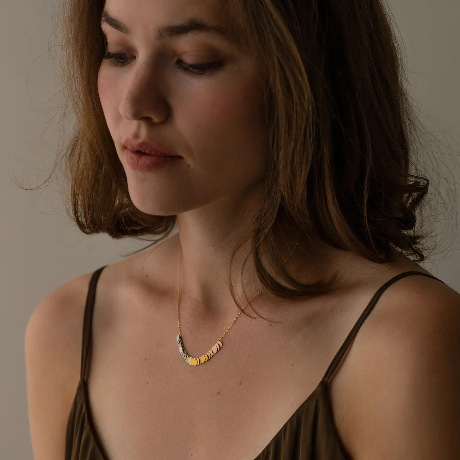 Sia Taylor KN1 YRAIN Golden Rainbow Necklace M2