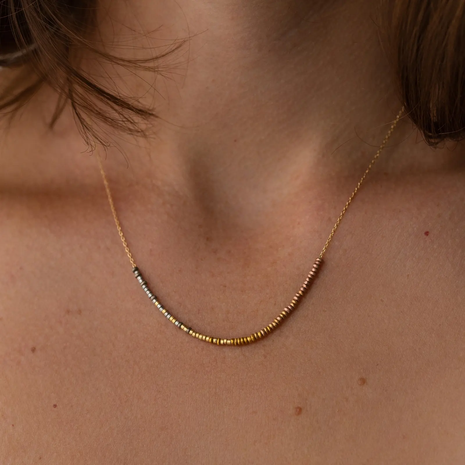 Sia Taylor KN7 Y Tiny Bead Rainbow Golds Arc Necklace M