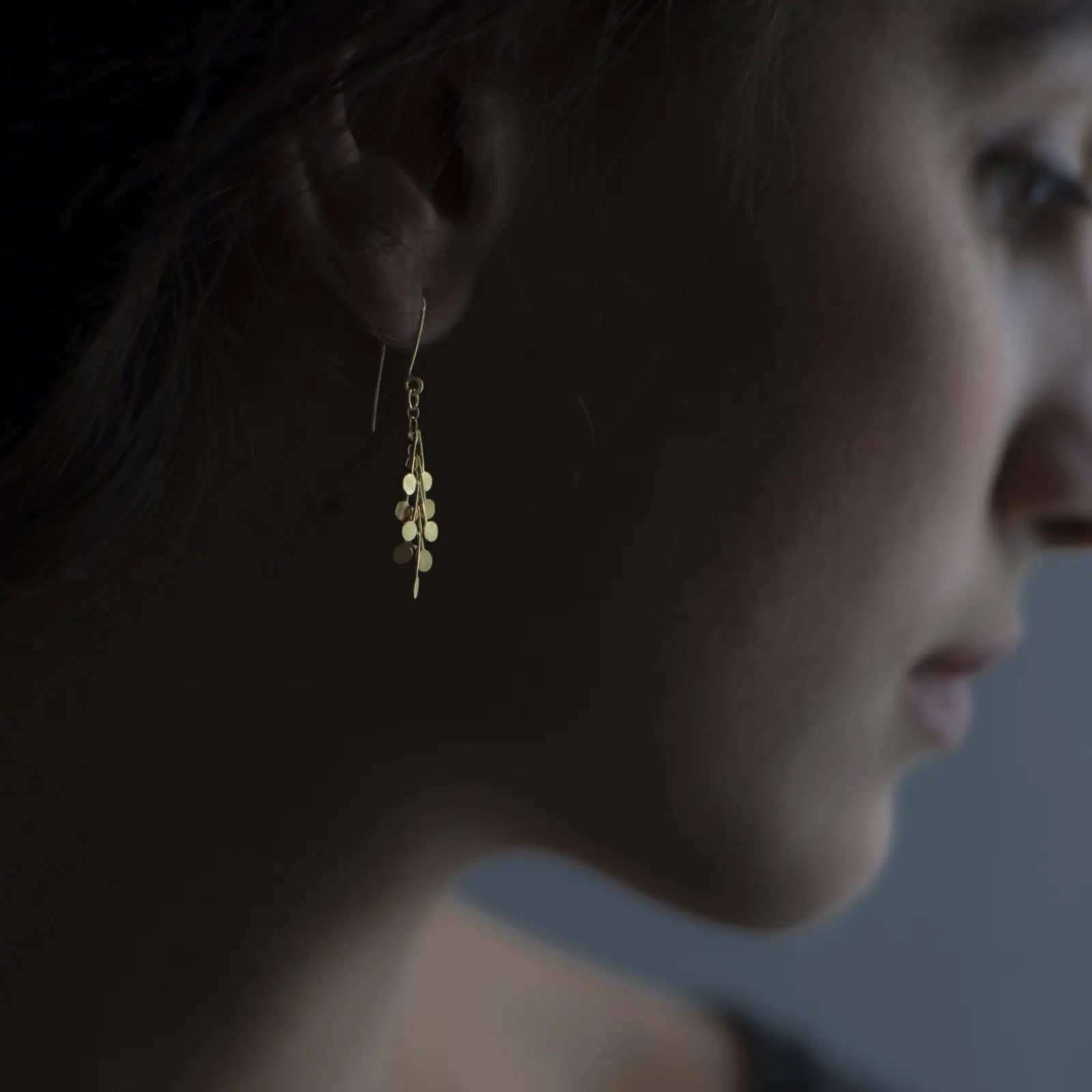 Sia Taylor DE24 Y Yellow Gold Dot Earrings M