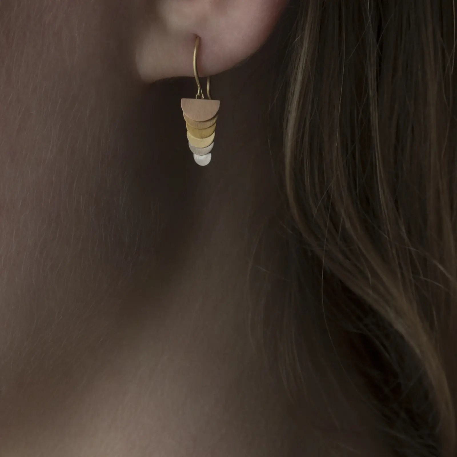 Sia Taylor KE42 RAIN Rainbow Gold Tiny Sunrise Earring M