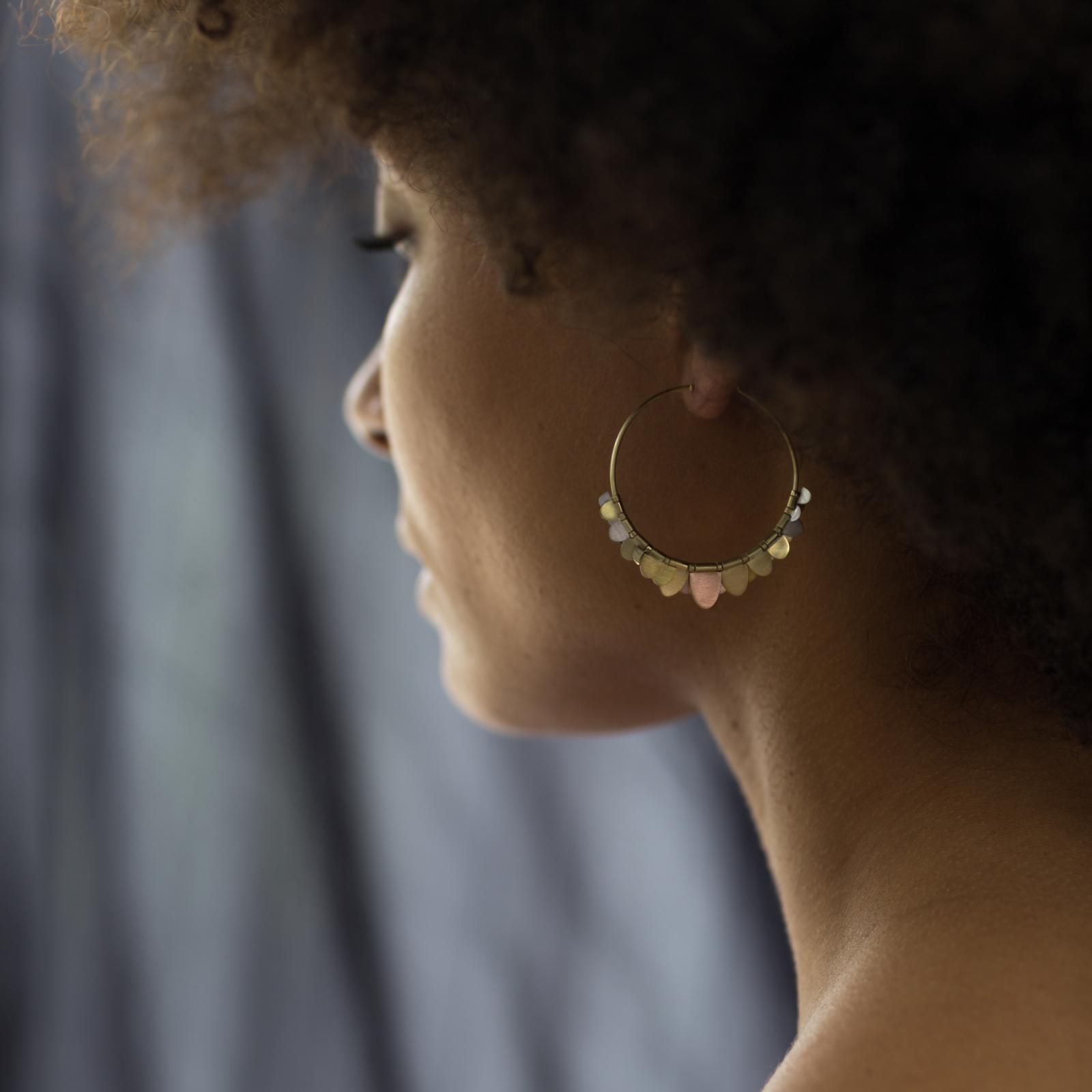 Sia Taylor FE8 RAIN Rainbow Gold Earrings M