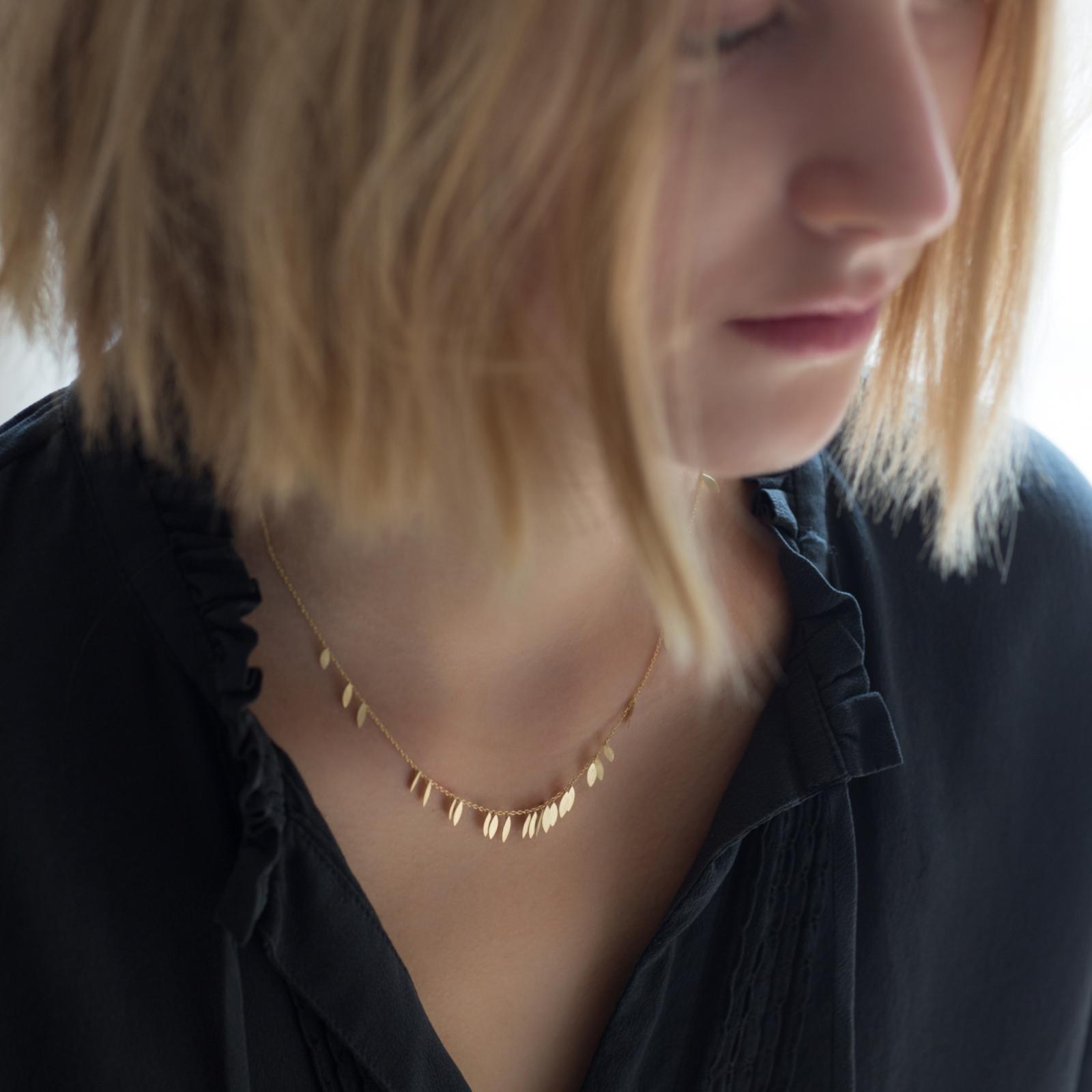 Sia Taylor KLN2 Y Yellow Scattered Leaf Necklace M