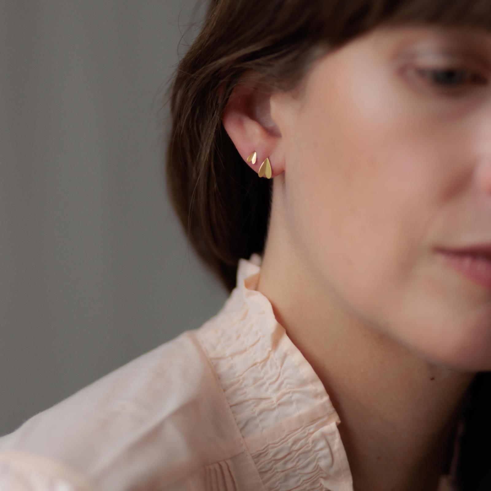 Sia Taylor ME17 Y S Yellow Gold Earrings 3