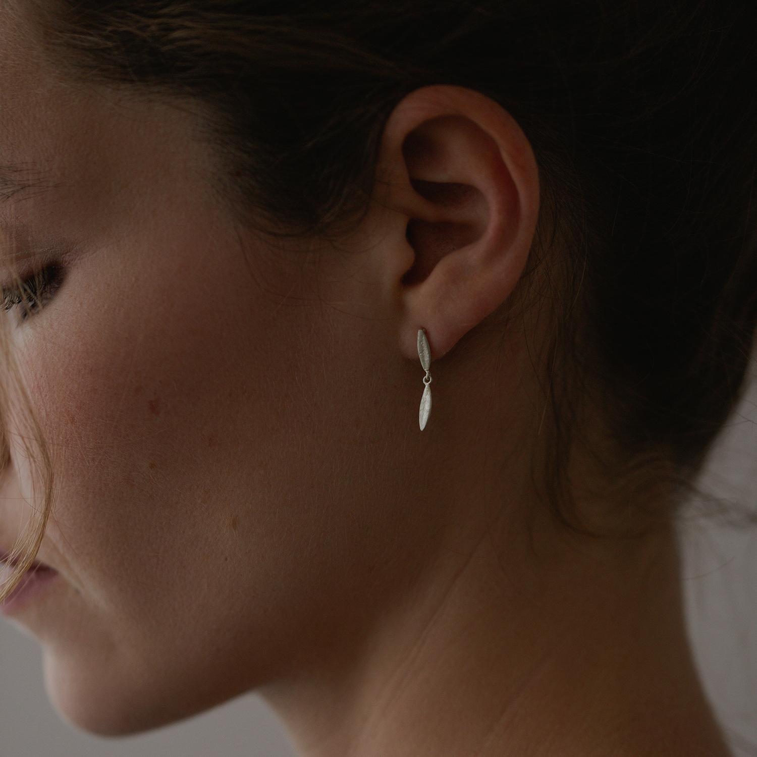 Sia Taylor ME21 S Silver Seed Double Studs 3