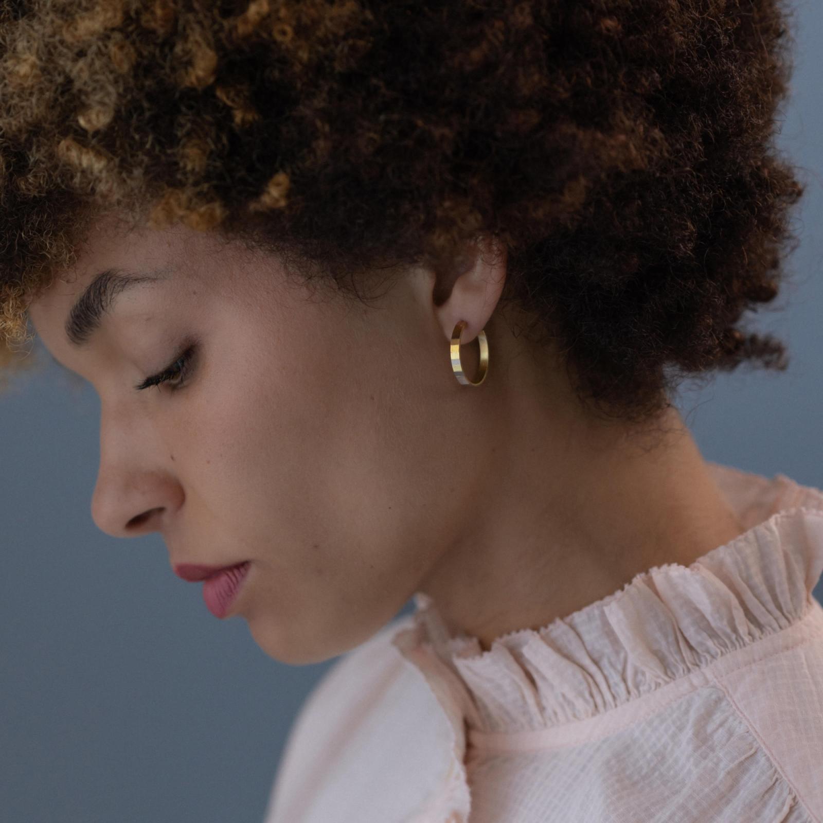 Sia Taylor RE7 RAIN Rainbow Gold Earrings 3