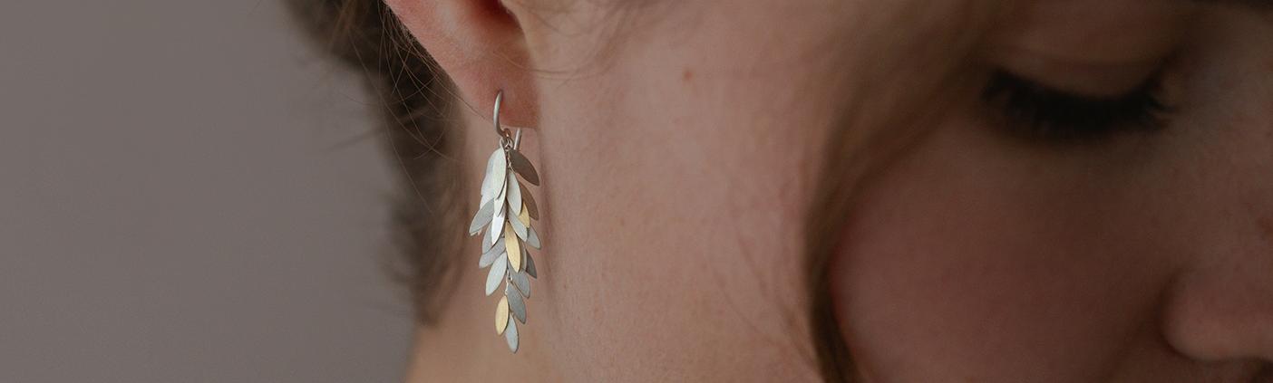Sia Taylor KE24 SG Silver Leaf Earring 2