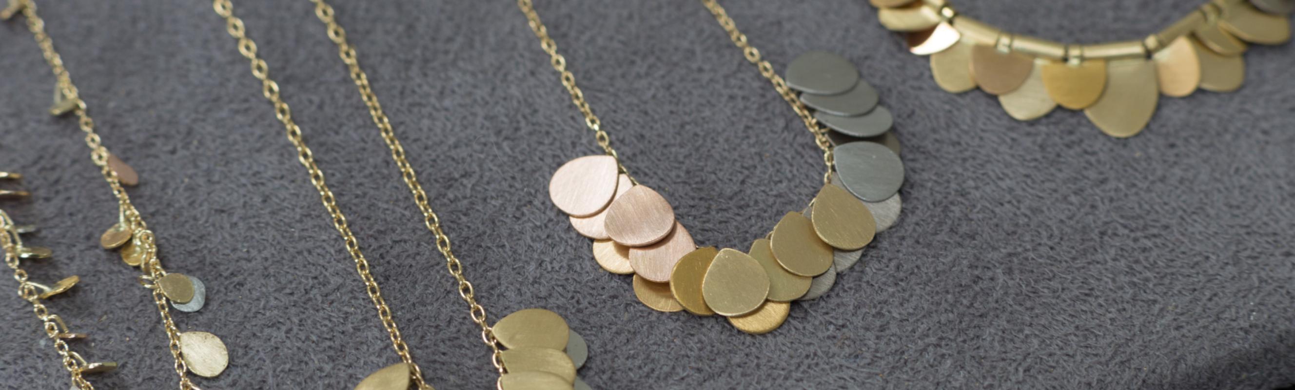 Sia Taylor Studio Stills May2021 27 High Res