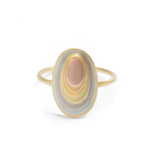 Sia Taylor FR7 RAIN Rainbow Gold Plume Ring Vertical WB