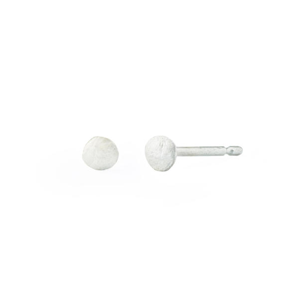 Sia Taylor ME26 S Silver Studs 1