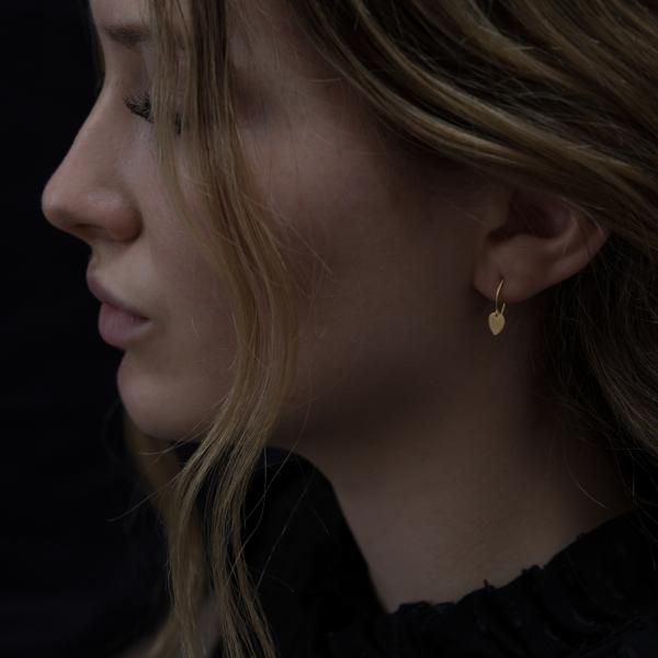 Sia Taylor KE11 Y Yellow Gold Tiny Petal Earrings M