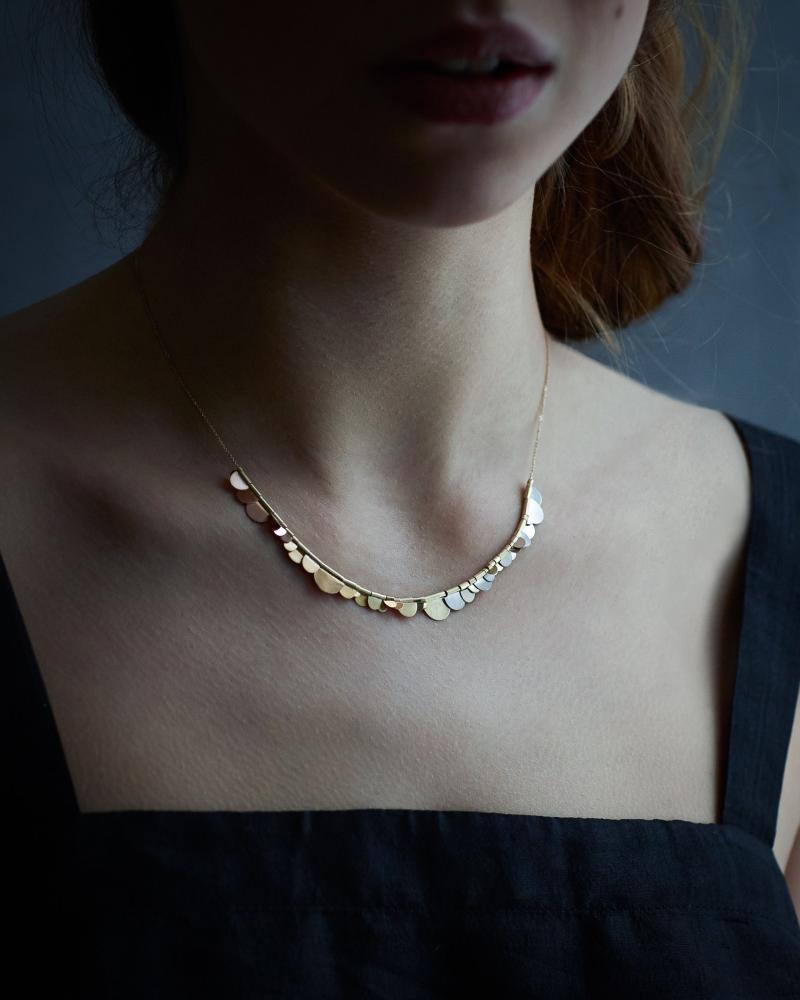 Sia Taylor KN3 Y Rainbow Golds Flora Necklace M