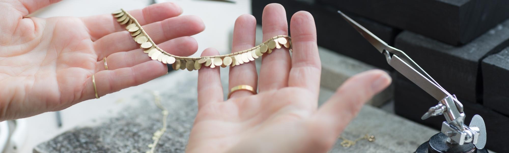 Sia Taylor Hands With Bracelet May2021 1 High Res