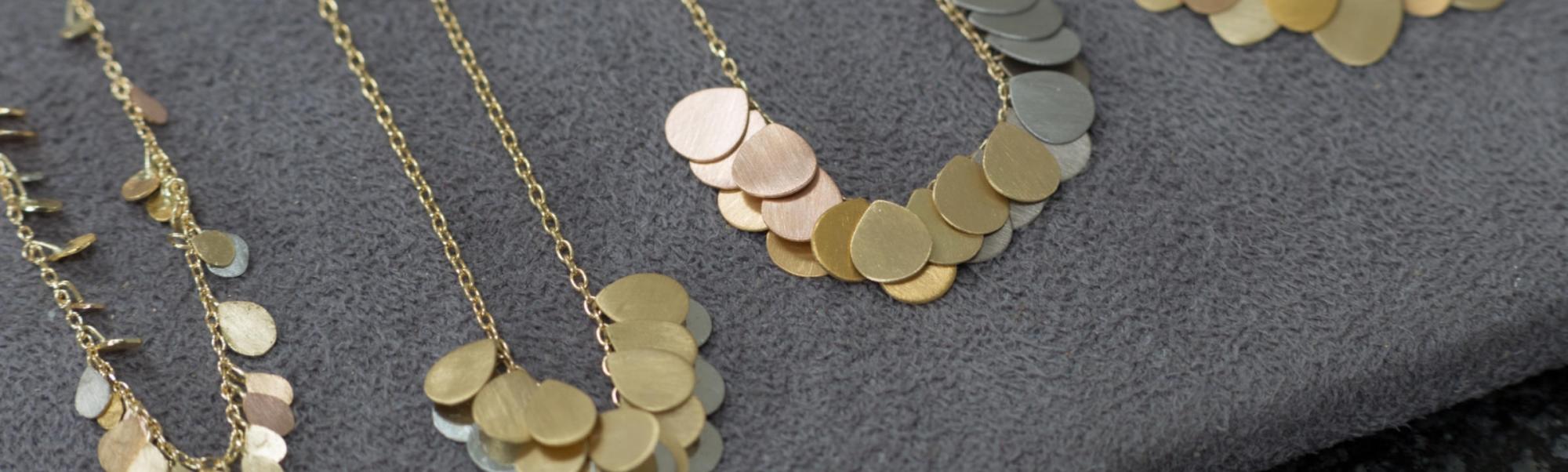 Sia Taylor Studio Stills May2021 27 High Res